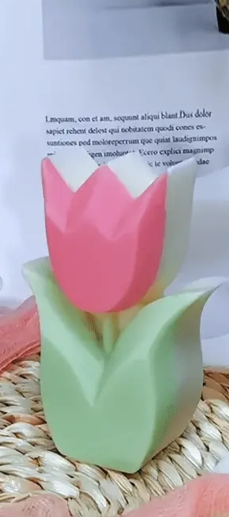 Tulip Pillar