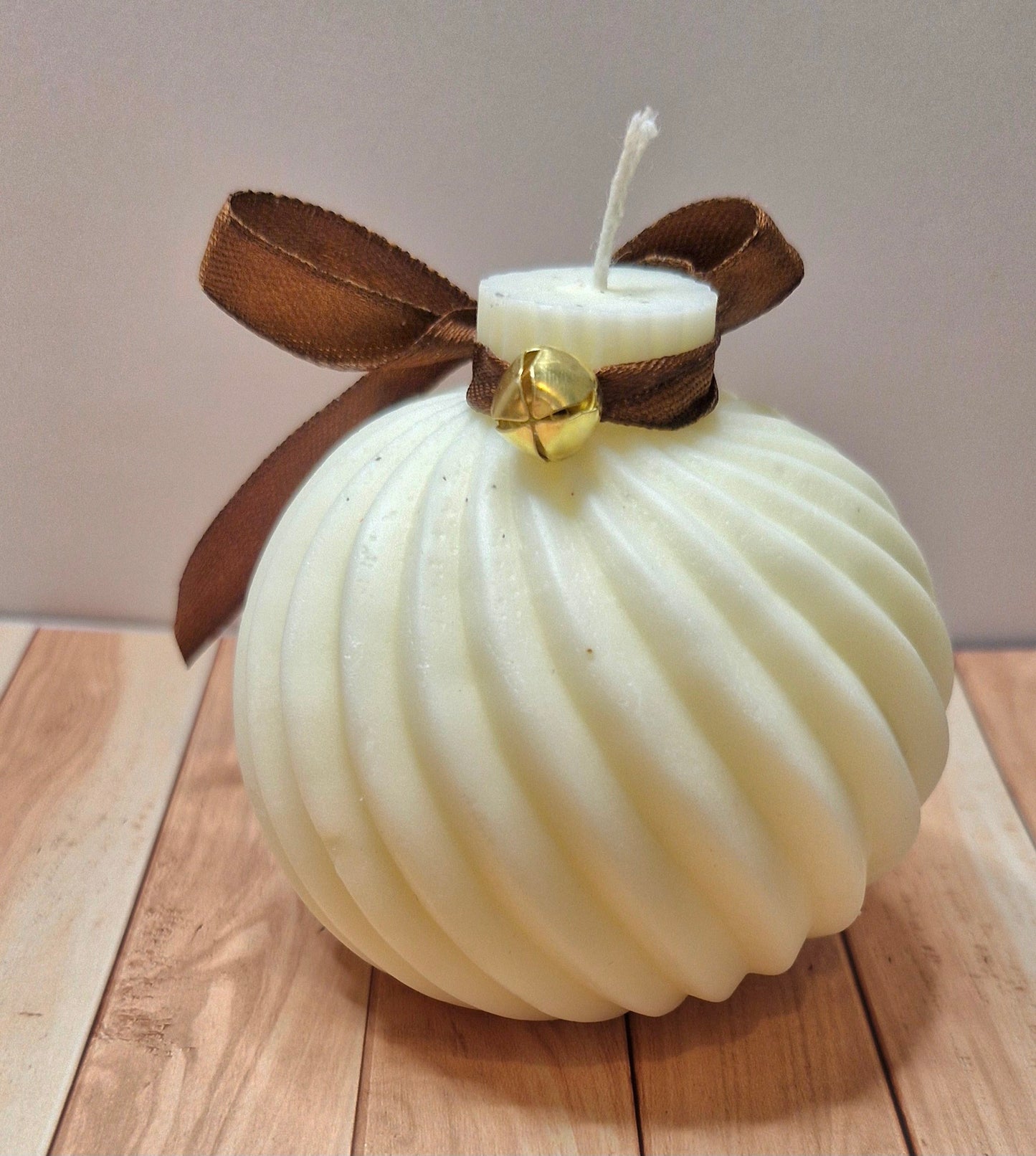 The Luxury Bauble Candle