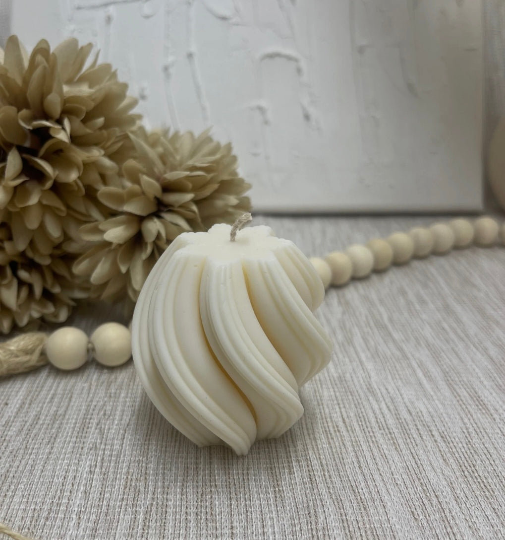 Small Swirl Candle