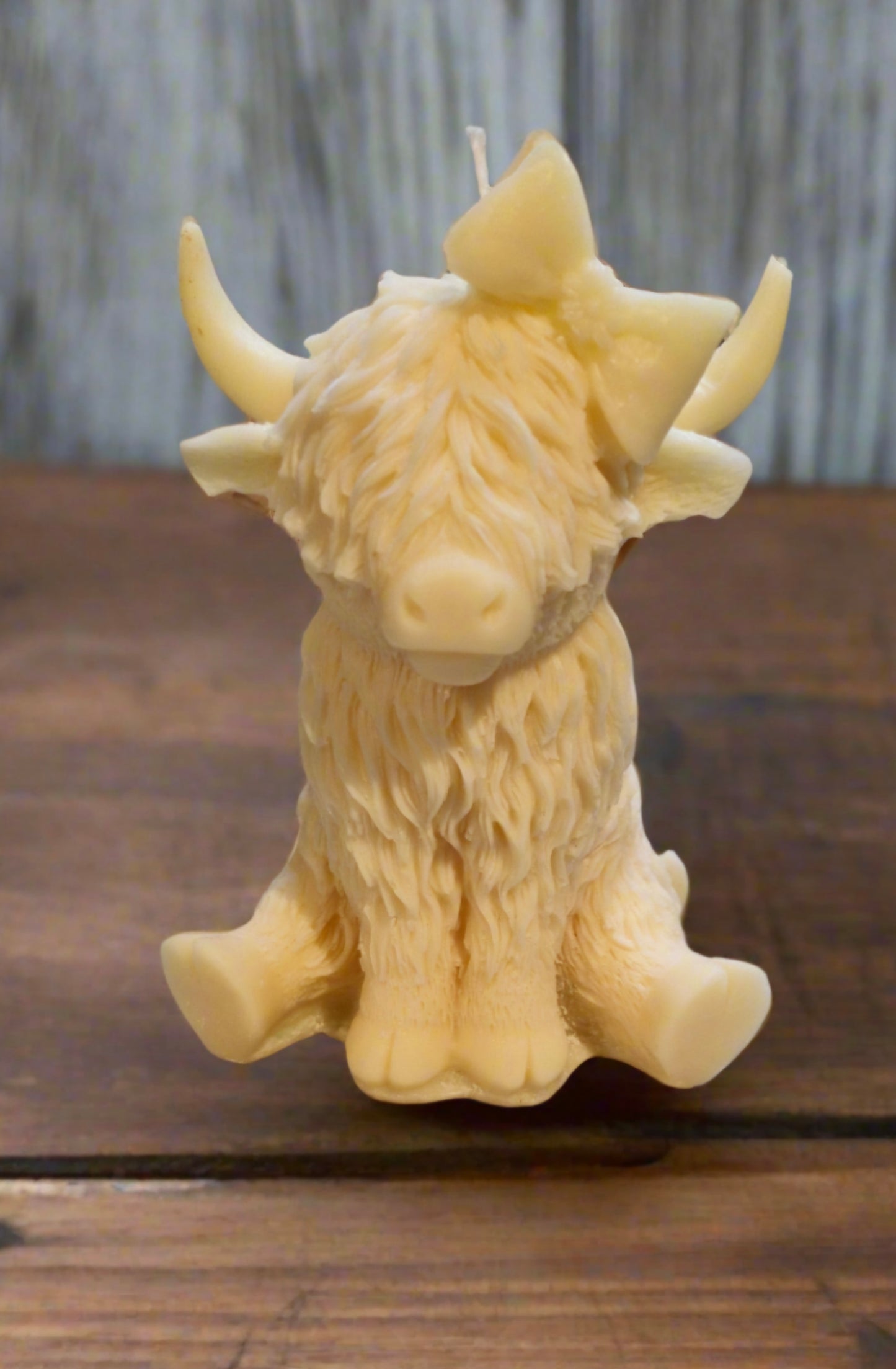 Highland Bow Cow Candle
