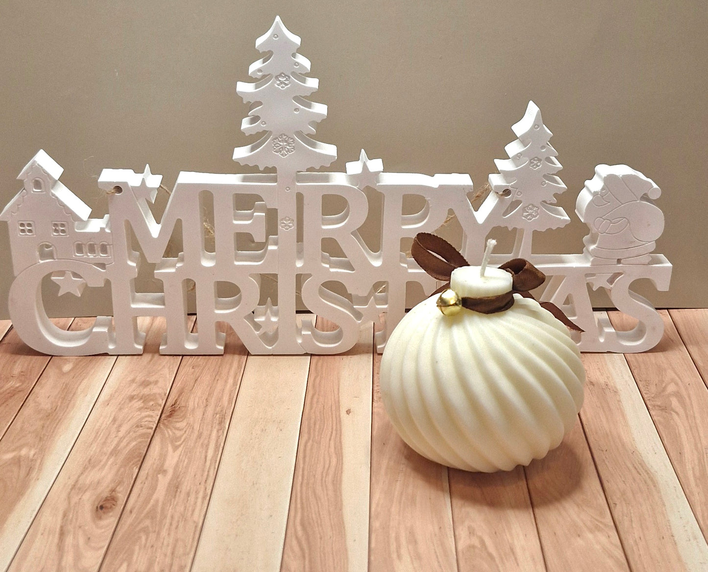 The Luxury Bauble Candle