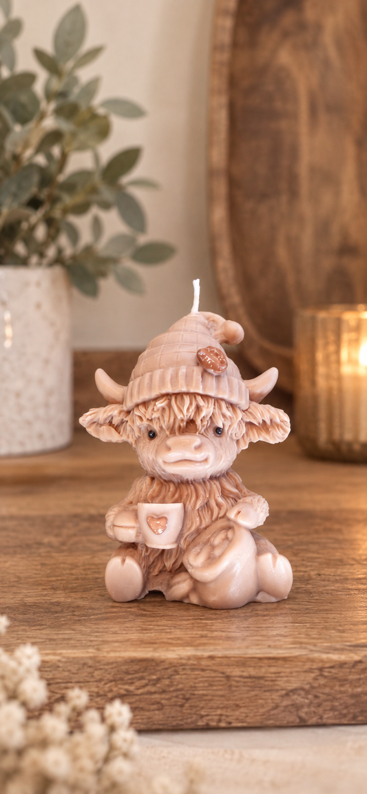 Cosy Highland Cow Candle