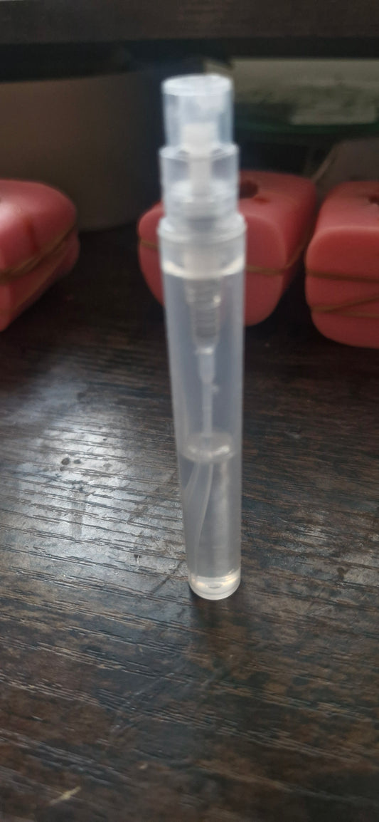 Refill bouquet spray black cherry (missing lid)