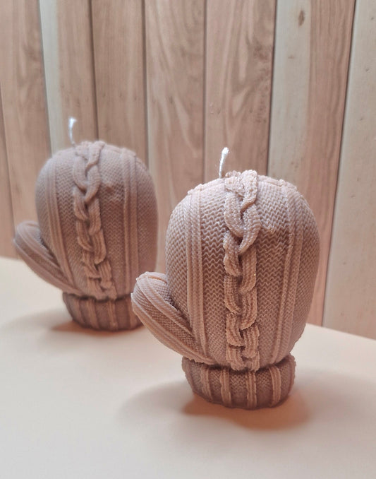 The Knitted Mitten Candle