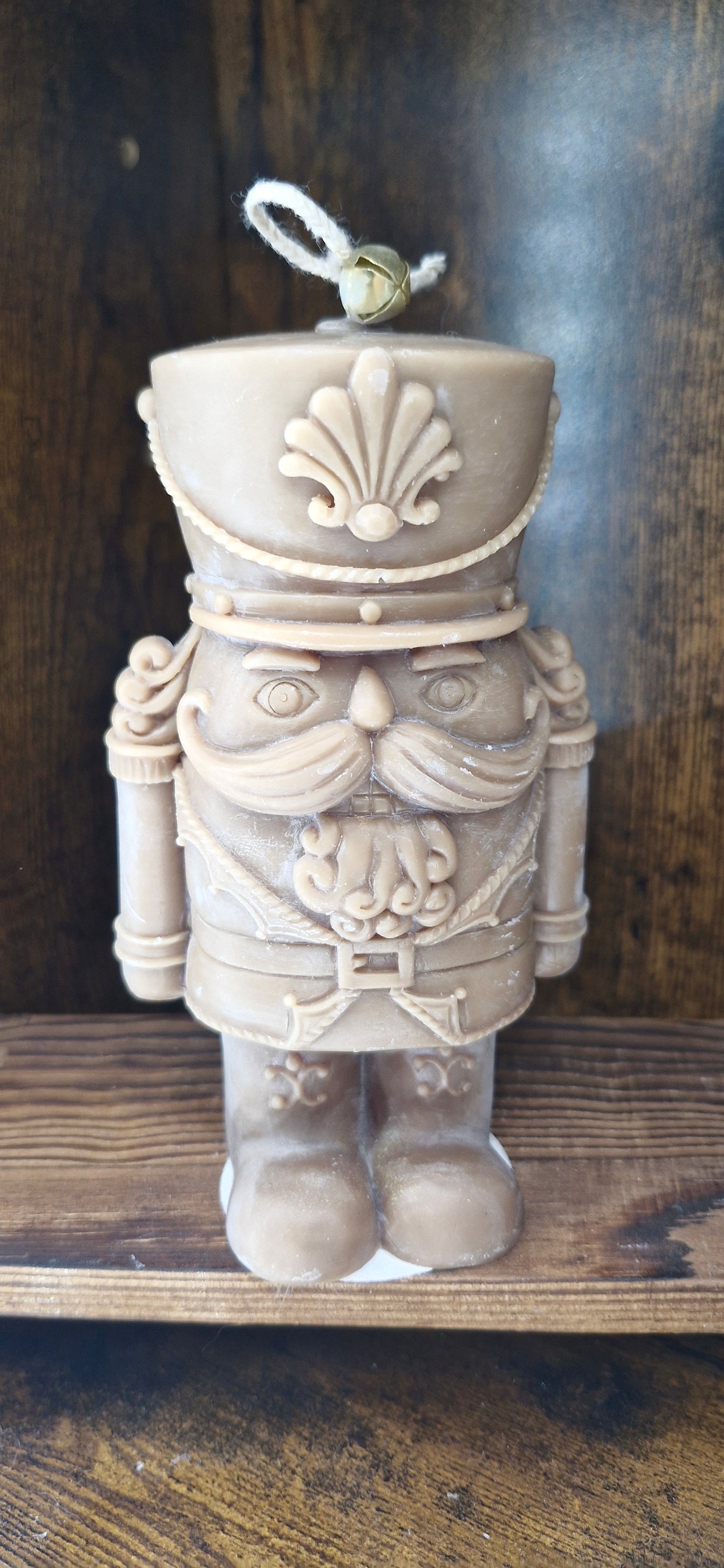 Nutcracker - Dove