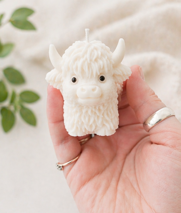 Highland cow Mini Candle